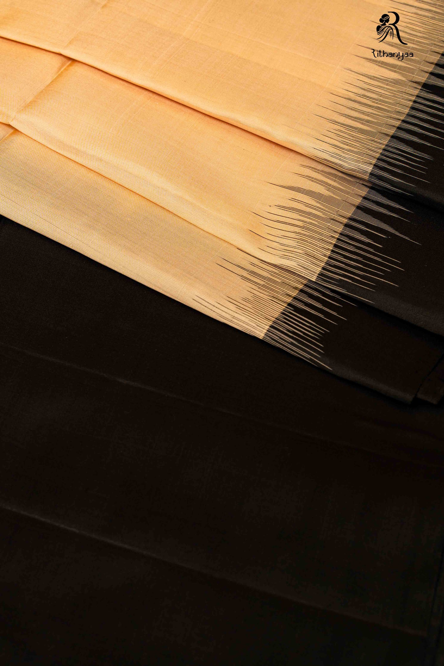 Yogini Ivory Red & Jet Black - Pure Soft Silk