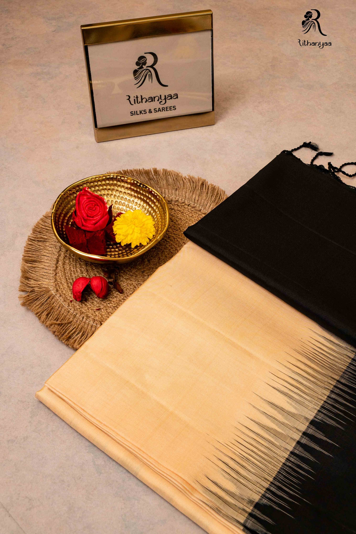 Yogini Ivory Red & Jet Black - Pure Soft Silk