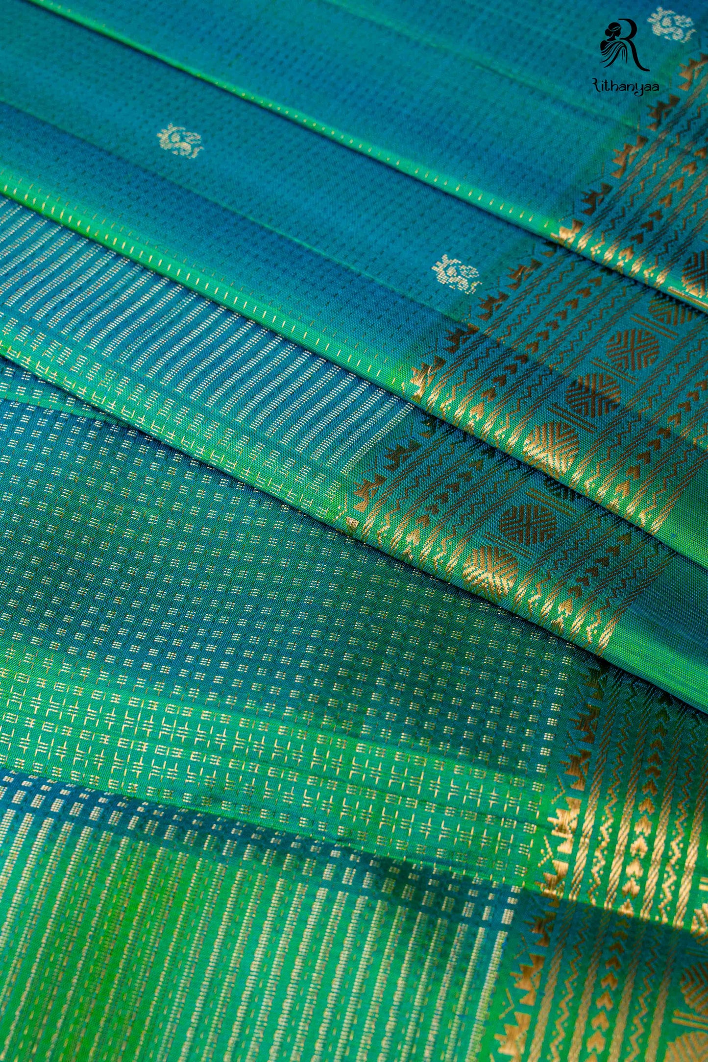 Svetaambara Royal Green - Pure Soft Silk