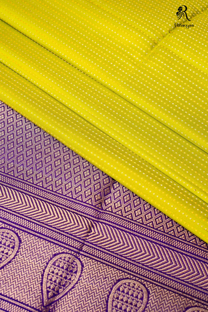 Meghavarnika Fresh Green - Pure Soft Silk